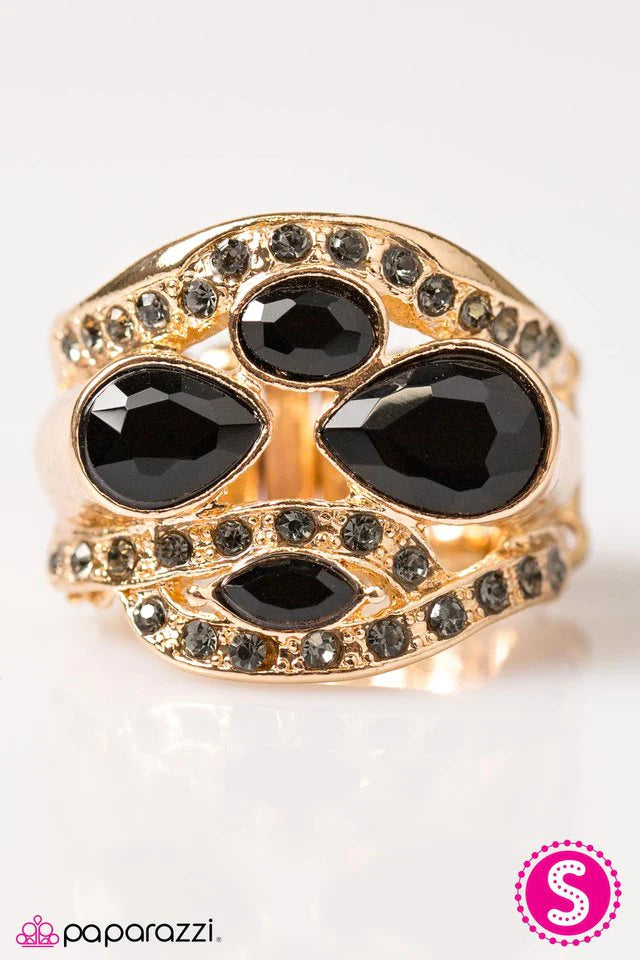 Drama Mama - Gold/Black Paparazzi Ring