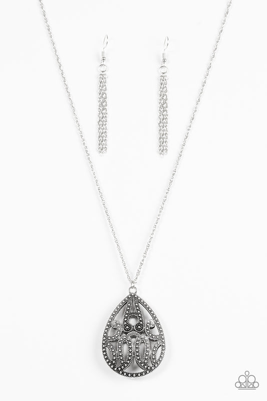 TEARDROP-Dead Gorgeous - Silver Necklace