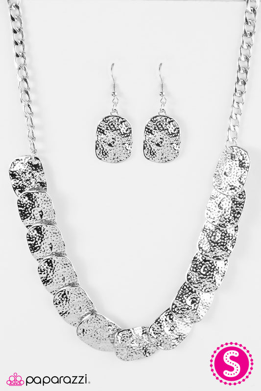GLAM Cave - Silver Necklace