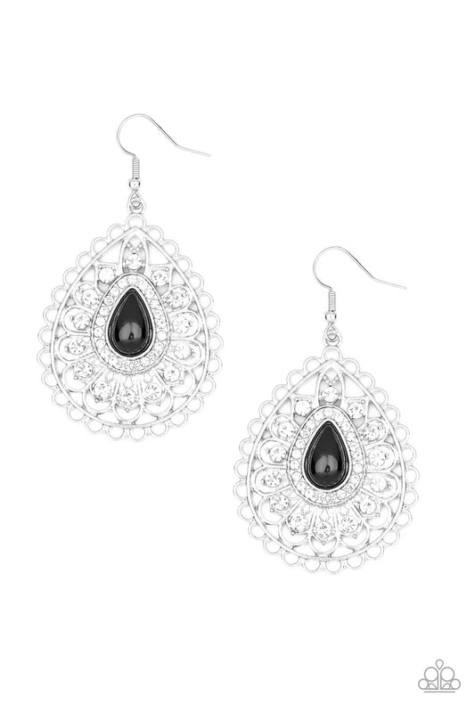 Glamour Grandeur - Black Paparazzi Earring