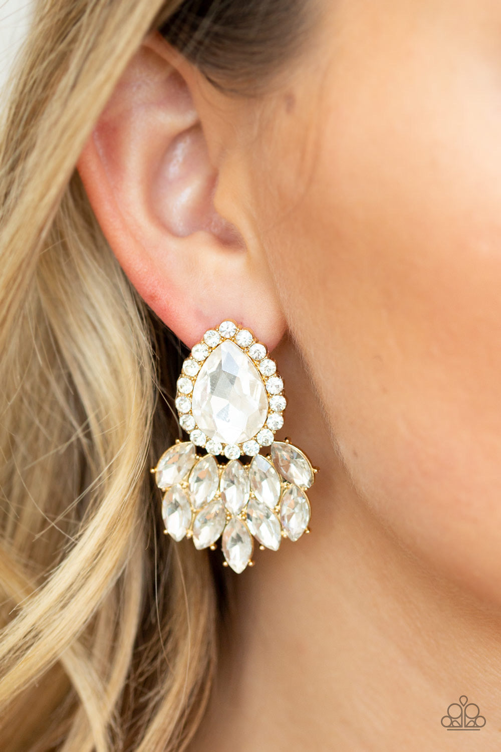 A Breath Of Fresh HEIR - Gold Paparazzi Earring