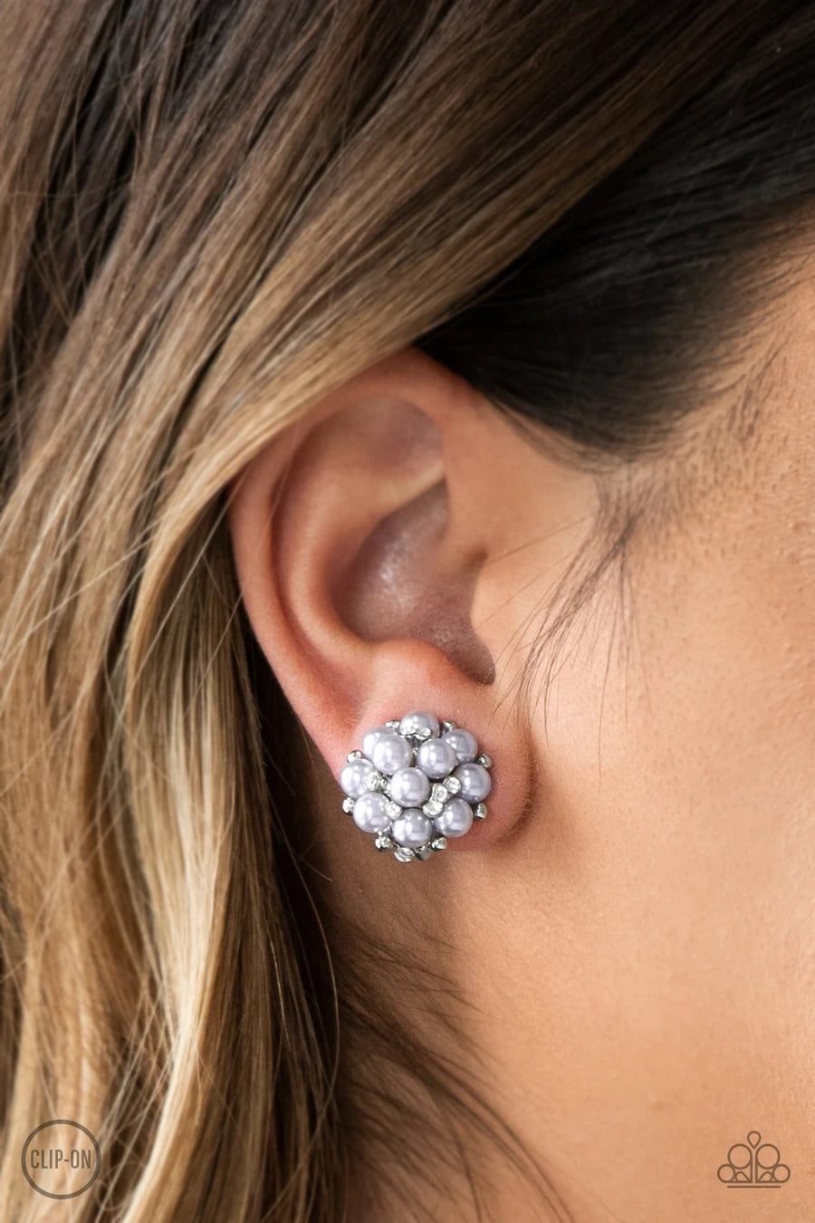 Par Pearl - Silver Paparazzi Earring