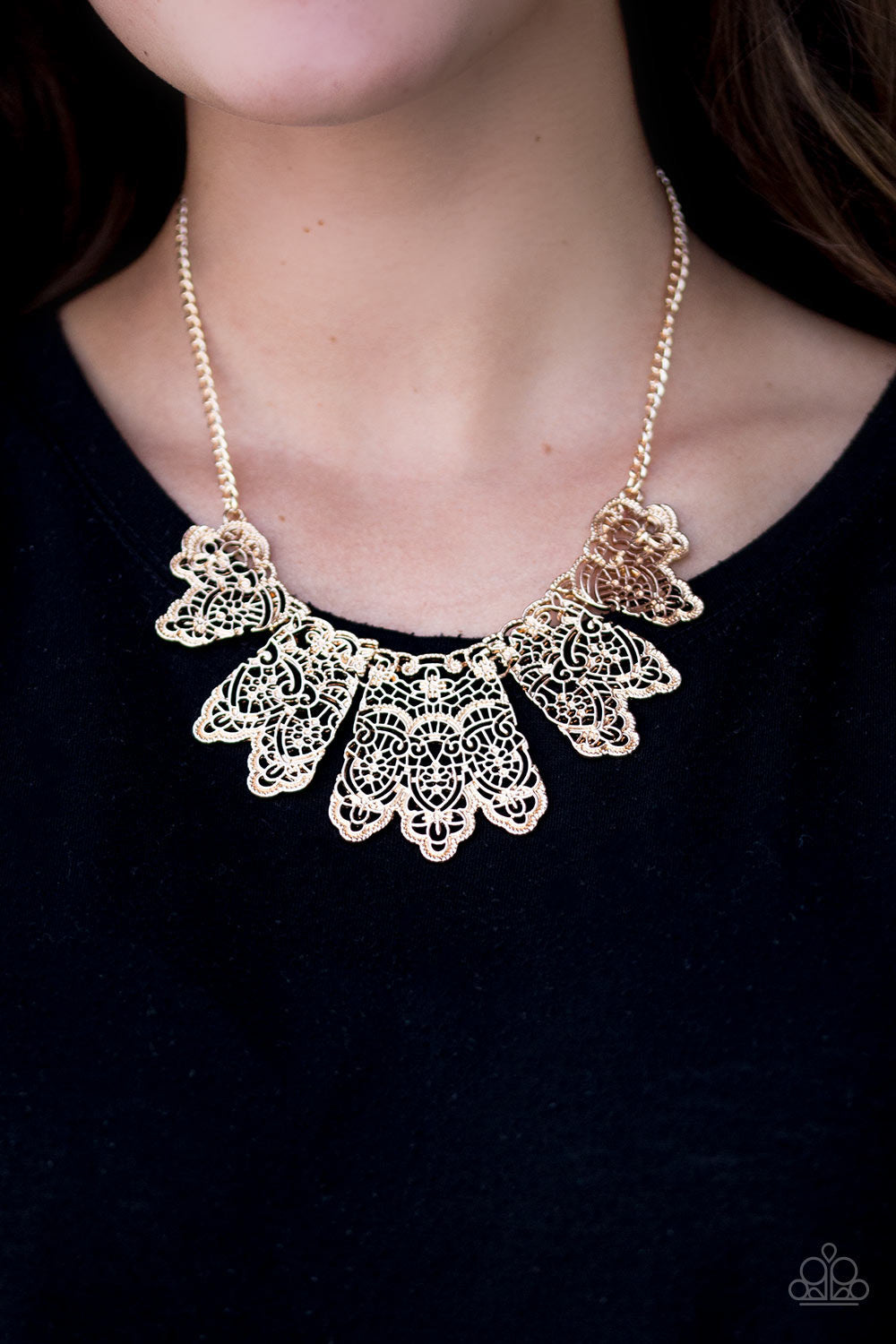 Empire State Shimmer - Gold Paparazzi Necklace