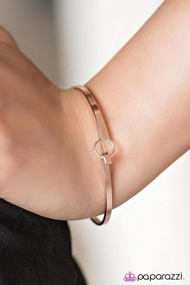 Minimal Style - Rose Gold Paparazzi Bracelet