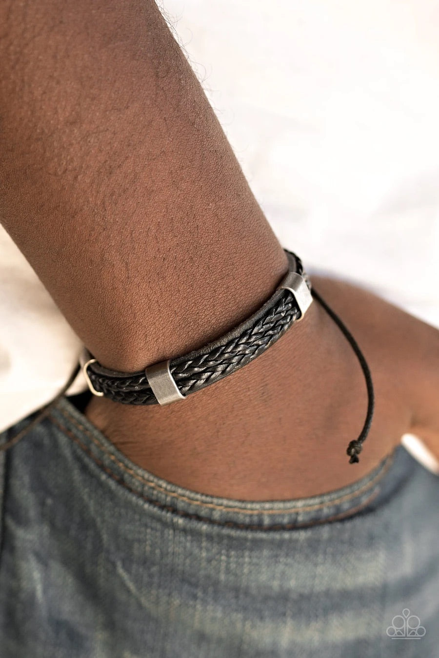 The Expeditionist - Black Bracelet