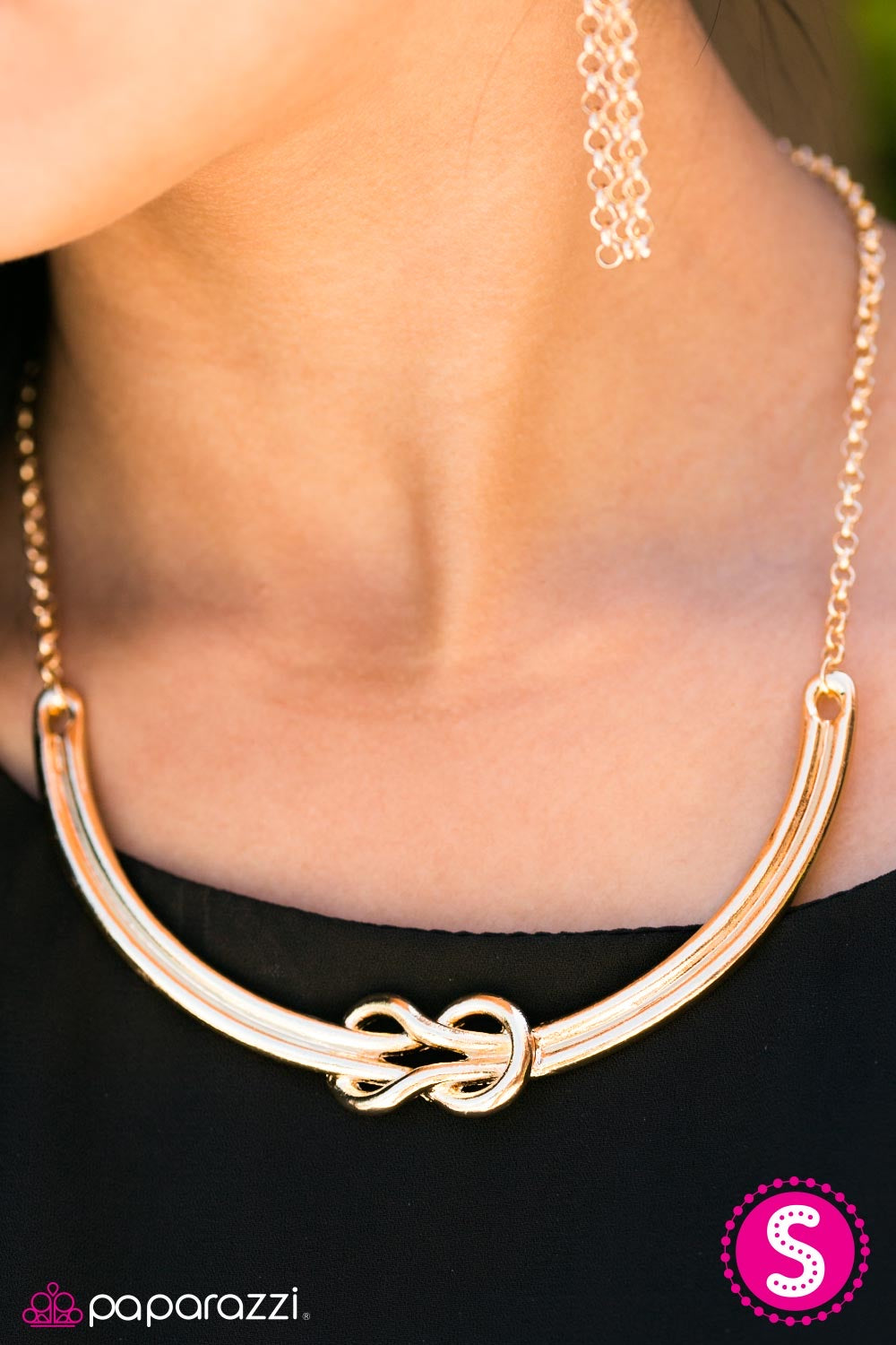 What's KNOT To Like? - Gold Necklace